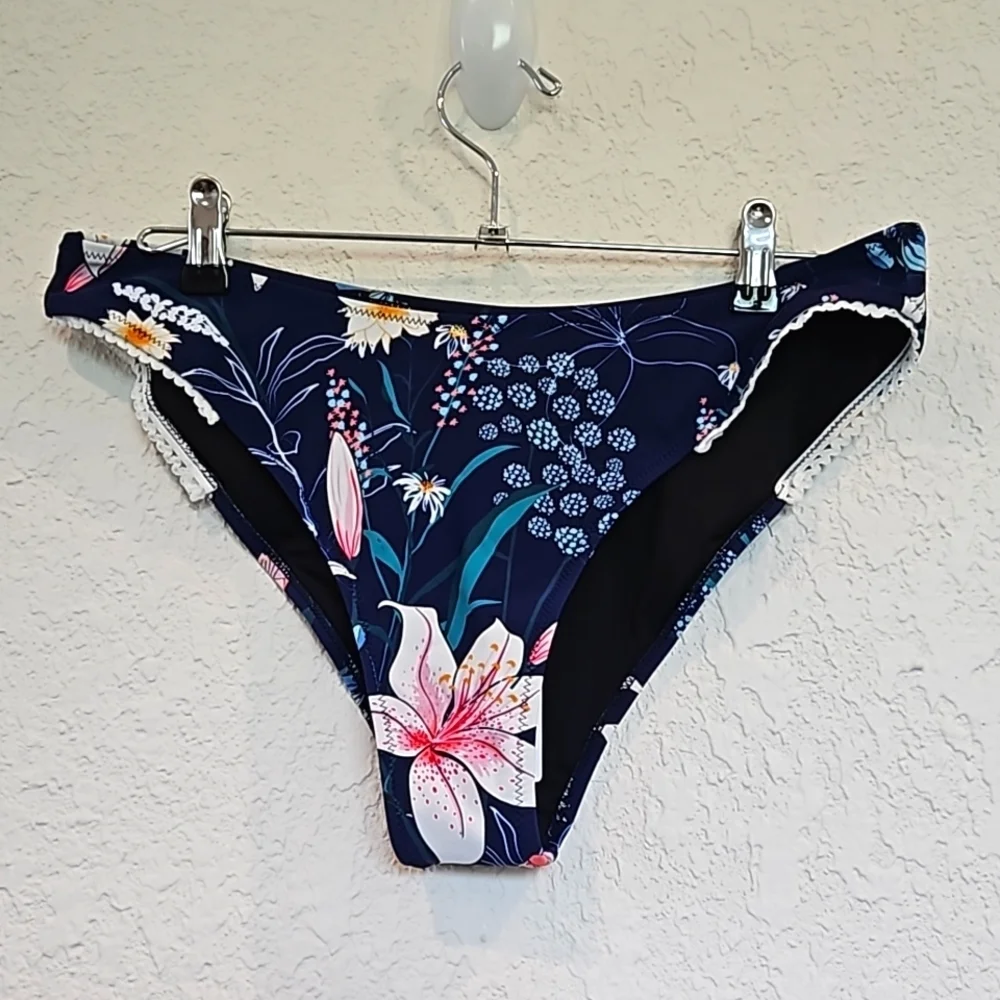 CUPSHE blue floral swim Bottoms XL